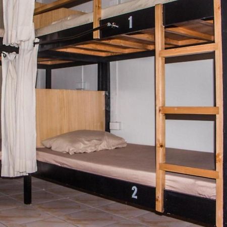 Bunks Hostel (Adults Only) Cebu Exterior foto