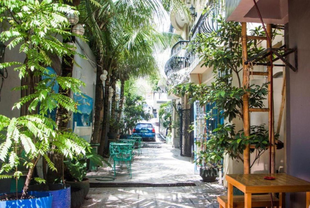 Bunks Hostel (Adults Only) Cebu Exterior foto